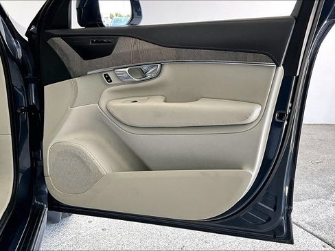 Certified 2023 Volvo XC90 B6 Ultimate AWD/4WD image 24