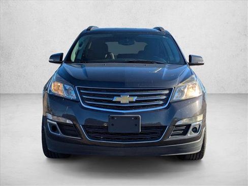 Used 2016 Chevrolet Traverse LT w/ Style and Technology Package image 2