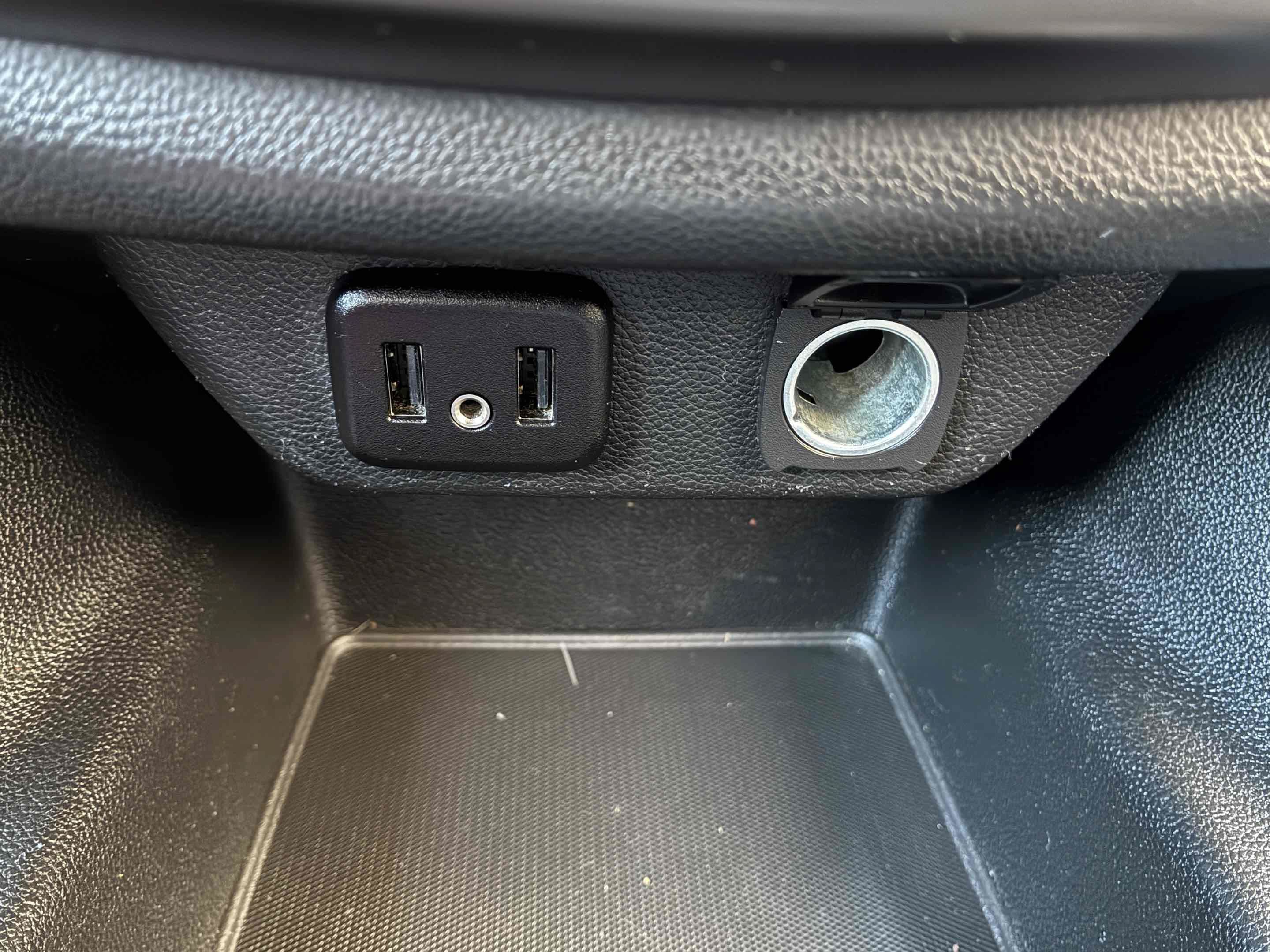 Used 2018 Chevrolet Traverse LS AWD/4WD image 35