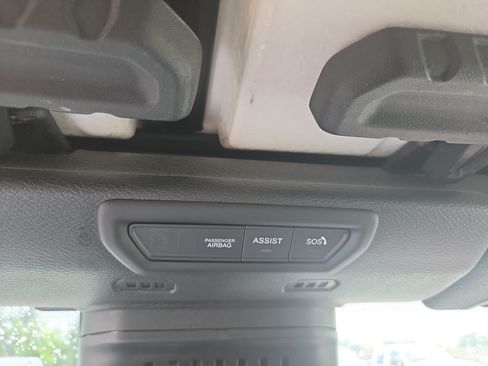 Used 2022 Jeep Wrangler Unlimited Rubicon w/ LED Lighting Group AWD/4WD image 9