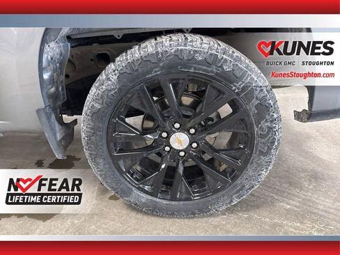 Used 2025 Chevrolet Silverado 1500 LT image 18