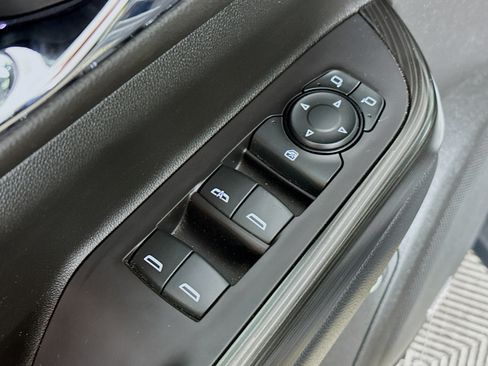 Used 2019 GMC Acadia SLT w/ Black Edition AWD/4WD image 17