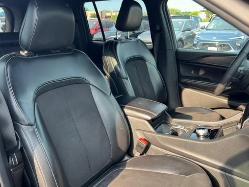 Used 2024 Jeep Grand Cherokee Altitude AWD/4WD image 41