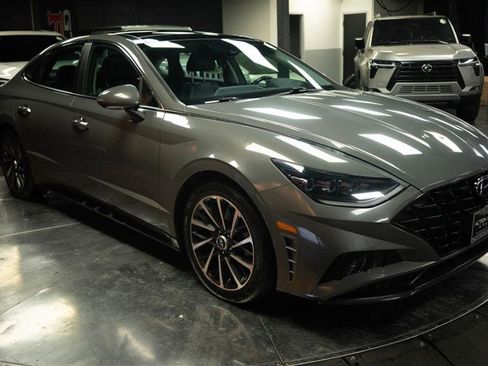 Used 2022 Hyundai Sonata Limited FWD image 5