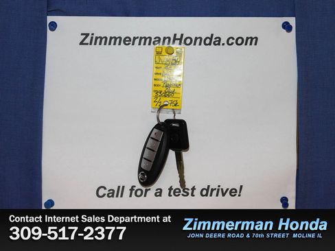 Used 2017 Nissan Titan Platinum Reserve image 25