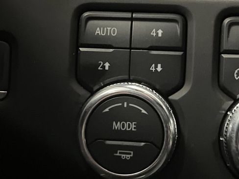 Used 2022 GMC Sierra 1500 AT4X image 25