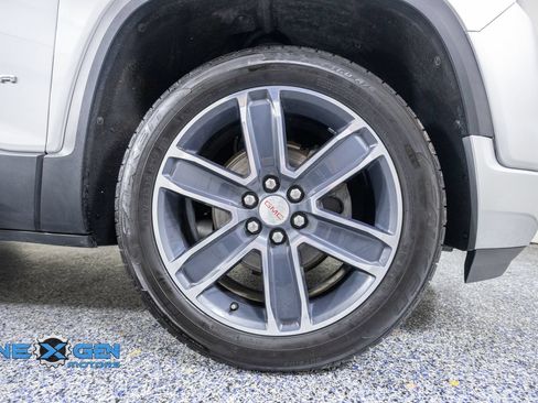 Used 2020 GMC Acadia SLT w/ LPO, Cargo Package AWD/4WD image 49