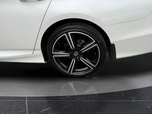 Used 2022 Honda Accord Sport image 11