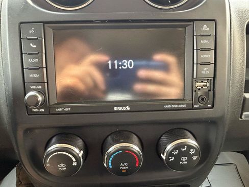 Used 2013 Jeep Patriot Latitude AWD/4WD image 22