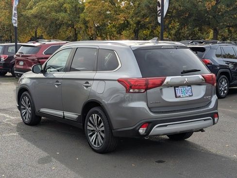 Used 2019 Mitsubishi Outlander SEL image 3