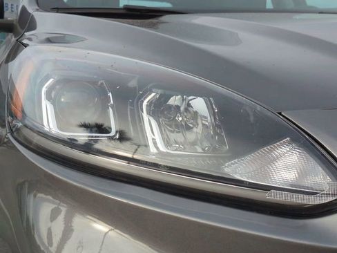 Used 2022 Ford Escape S image 10