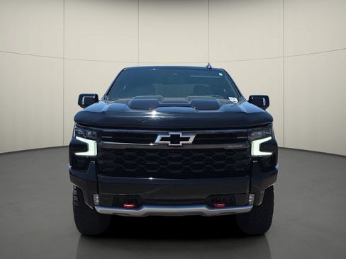 Used 2022 Chevrolet Silverado 1500 ZR2 w/ Technology Package AWD/4WD image 2
