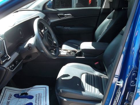 Used 2024 Kia Sportage SX image 6