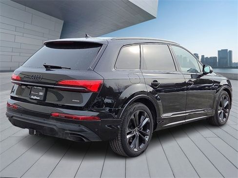 Certified 2025 Audi Q7 3.0T Prestige w/ Prestige Package image 6