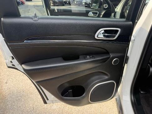 Used 2018 Jeep Grand Cherokee Summit AWD/4WD image 33