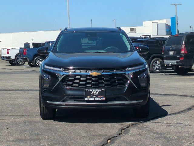 Used 2024 Chevrolet Trax LT FWD image 3