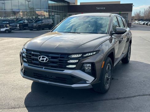 New 2026 Hyundai Tucson Blue SE AWD/4WD image 2