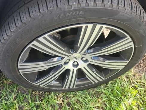 Used 2024 Volvo XC90 T8 Ultimate w/ Protection Package Premier image 5