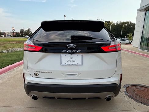 Used 2021 Ford Edge Titanium FWD image 5