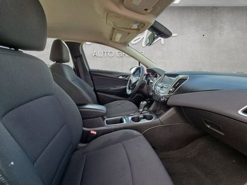 Used 2017 Chevrolet Cruze LT w/ Convenience Package image 24