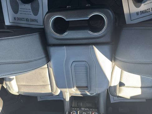 Used 2023 Chevrolet Tahoe Premier image 15