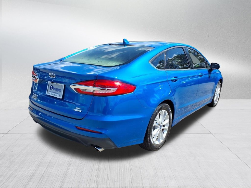 Used 2020 Ford Fusion SE FWD image 4