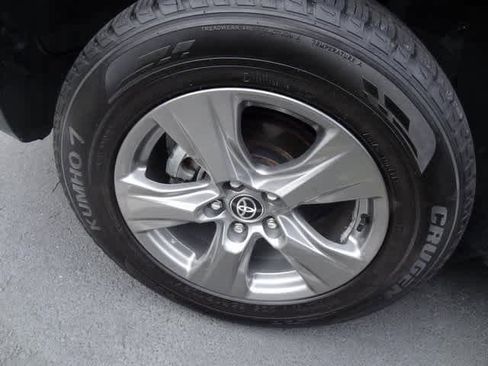 Used 2024 Toyota RAV4 XLE image 25