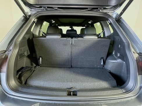 Used 2023 Volkswagen Tiguan SE R-Line FWD image 26