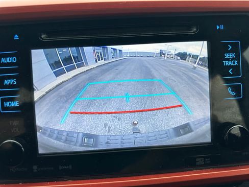 Used 2017 Toyota Tacoma TRD Off-Road w/ Tow Package (A/T) AWD/4WD image 23