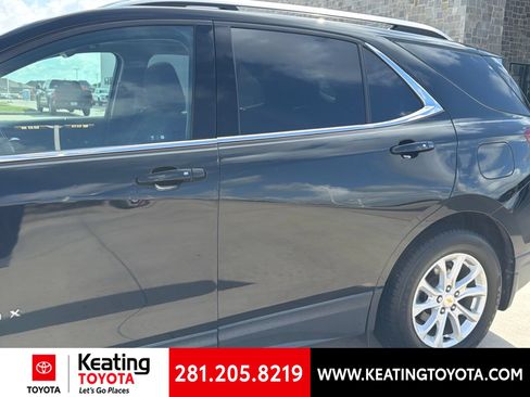 Used 2019 Chevrolet Equinox LT w/ Sun & Navigation Package FWD image 6