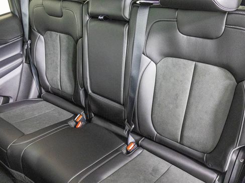 New 2025 Jeep Grand Cherokee Laredo image 30