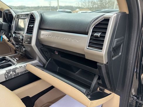 Used 2018 Ford F350 Lariat image 46