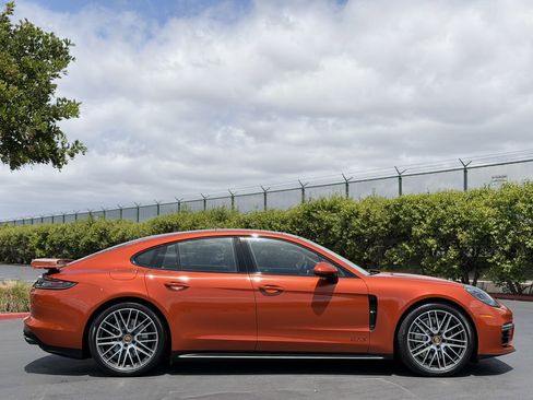 Used 2023 Porsche Panamera GTS w/ Premium Package AWD/4WD image 3