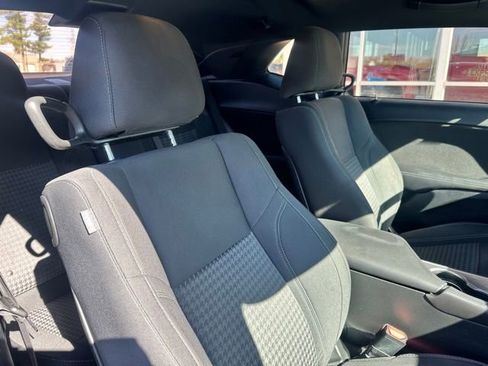 Used 2019 Dodge Challenger SXT w/ Driver Convenience Group image 10
