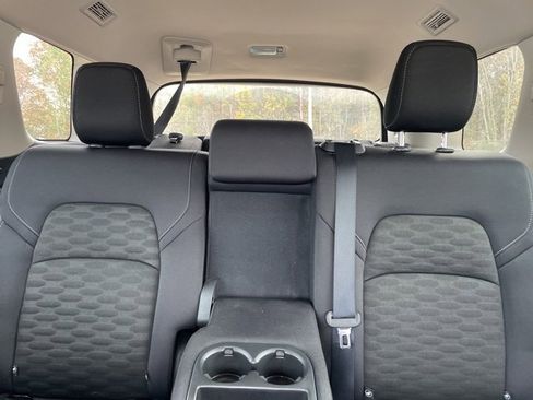 Used 2024 Nissan Pathfinder SV image 13