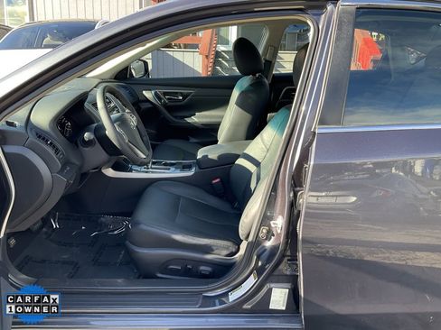 Used 2013 Nissan Altima 2.5 SL w/ Technology Pkg image 19
