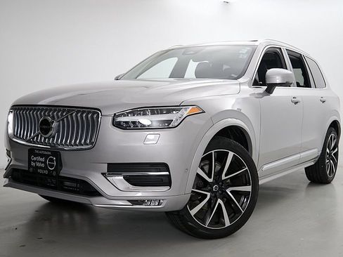 Certified 2023 Volvo XC90 B6 Plus AWD/4WD image 2