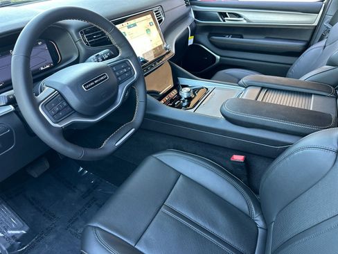 New 2026 Jeep Grand Wagoneer L 4WD image 9