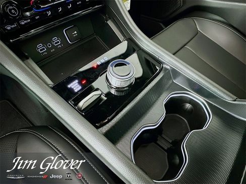 New 2025 Jeep Grand Cherokee Limited w/ Luxury Tech Group II image 31