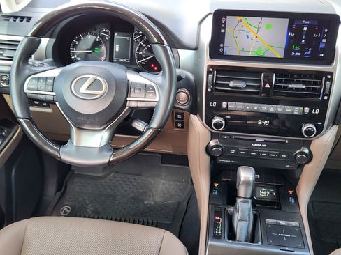Used 2023 Lexus GX 460 Premium w/ Premium Package AWD/4WD image 10