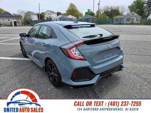 Used 2017 Honda Civic Sport image 3