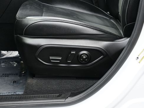 Used 2024 Jeep Grand Cherokee Altitude image 12