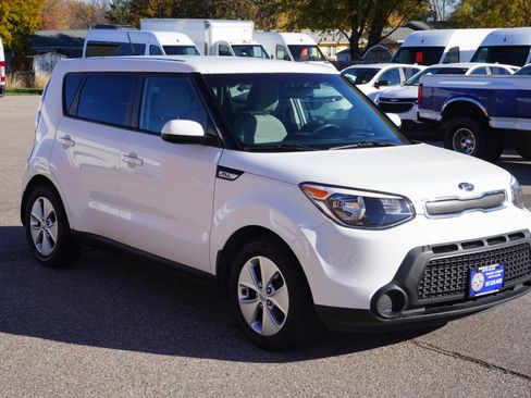 Used 2015 Kia Soul image 7