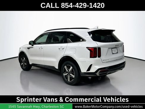 Used 2023 Kia Sorento S w/ Panoramic Sunroof Package FWD image 3