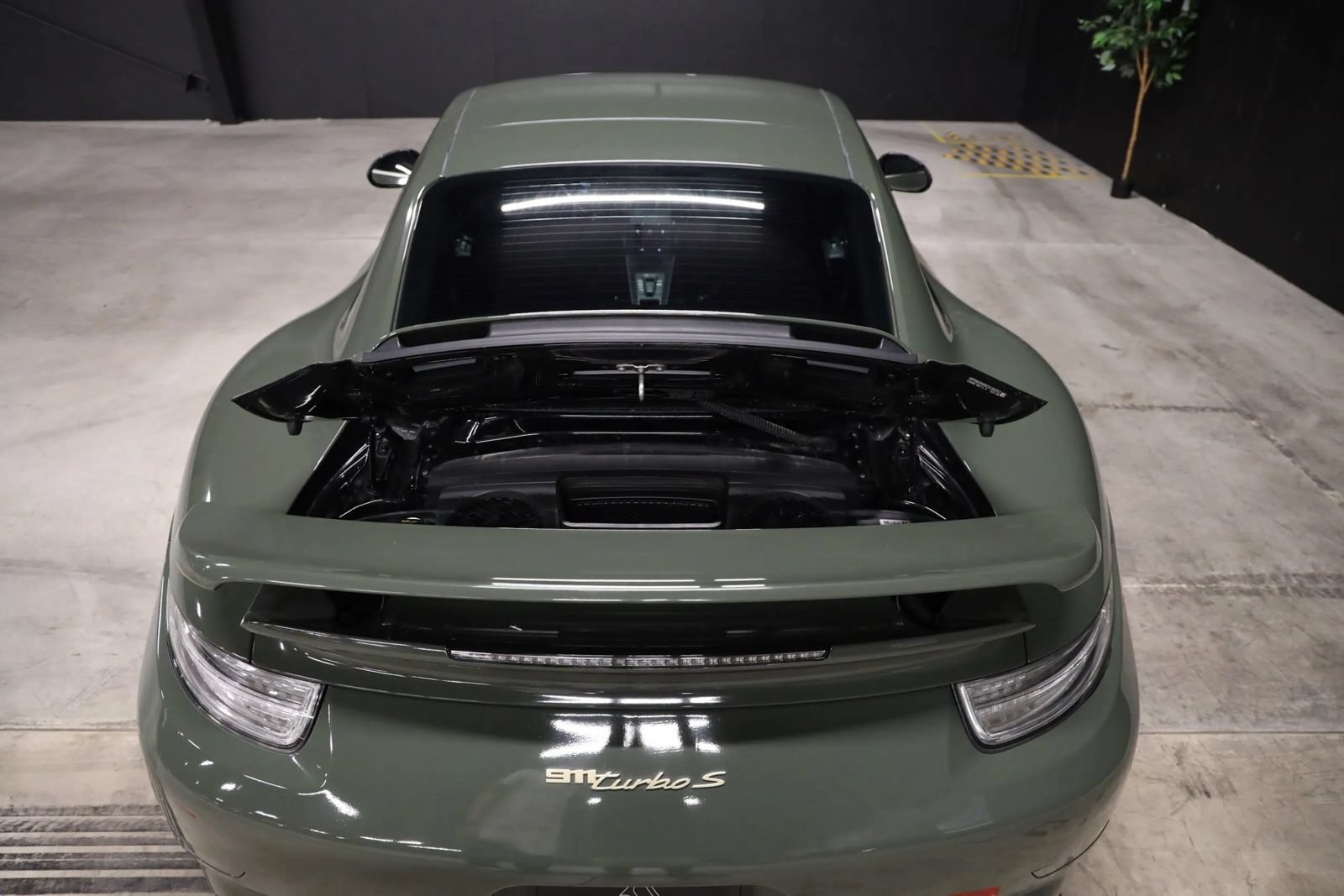 Used 2014 Porsche 911 Turbo S AWD/4WD image 17
