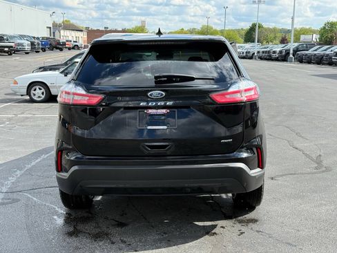 Used 2024 Ford Edge SE AWD/4WD image 5
