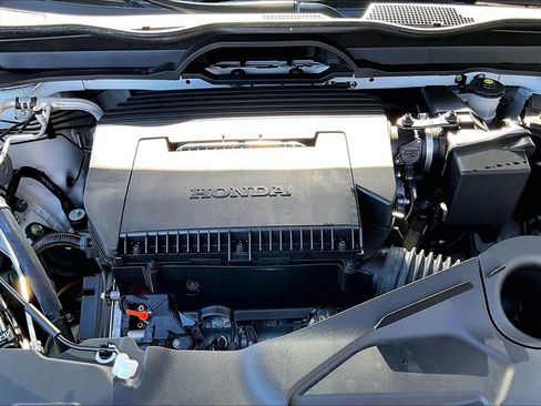 Certified 2025 Honda Pilot TrailSport image 22