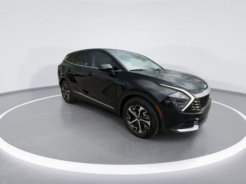 Used 2025 Kia Sportage EX FWD image 2