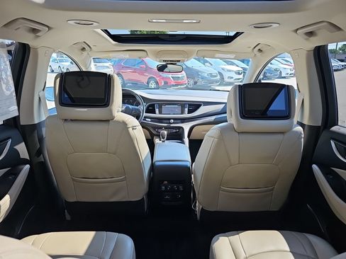 Used 2018 Buick Enclave Premium FWD image 30