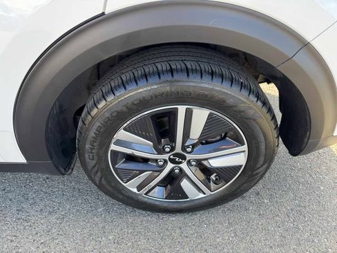 Used 2022 Kia Niro LXS image 35